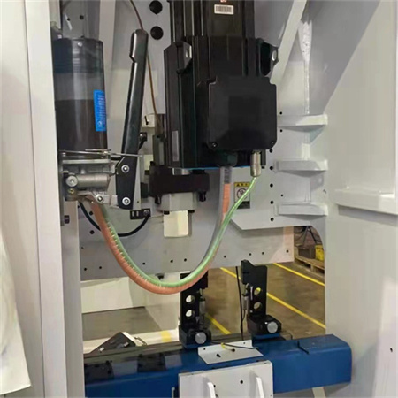CNC خودکار ایلومینیم اسٹیل ہائیڈرولک پریس بریک برقی شیٹ میٹل موڑنے والی مشین روبوٹ کے ساتھ