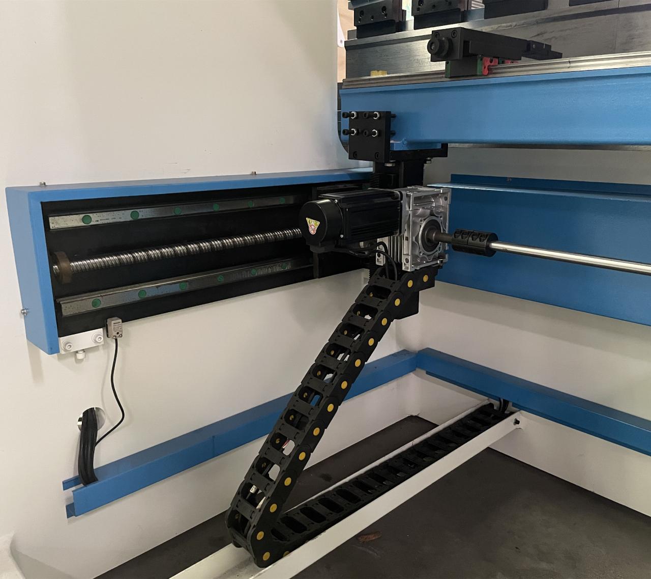 High Quality 3m Press Brake Machine Hydraulic 100 Ton For Sheet Metal Bending شیٹ میٹل موڑنے کے لیے ہائی کوالٹی 3m پریس بریک مشین ہائیڈرولک 100 ٹن