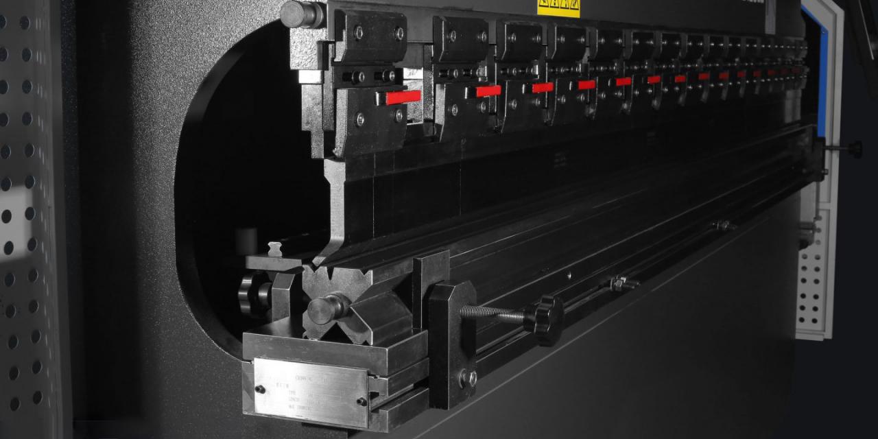 Wc67 ہائیڈرولک پریس بریک / CNC پریس موڑنے والی مشین / پلیٹ موڑنے والی مشین چین